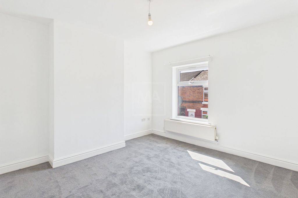 Property photo 3 of 11 Bedroom One