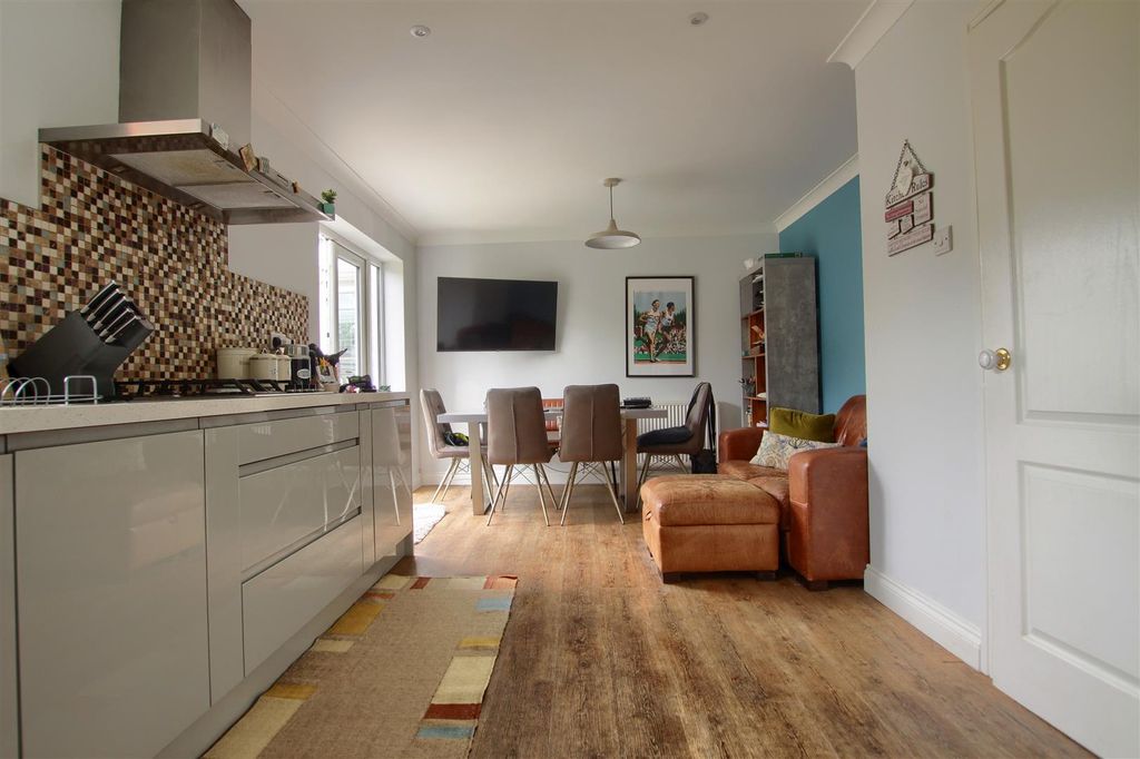 Property photo 3 of 17 Ng5.Jpg
