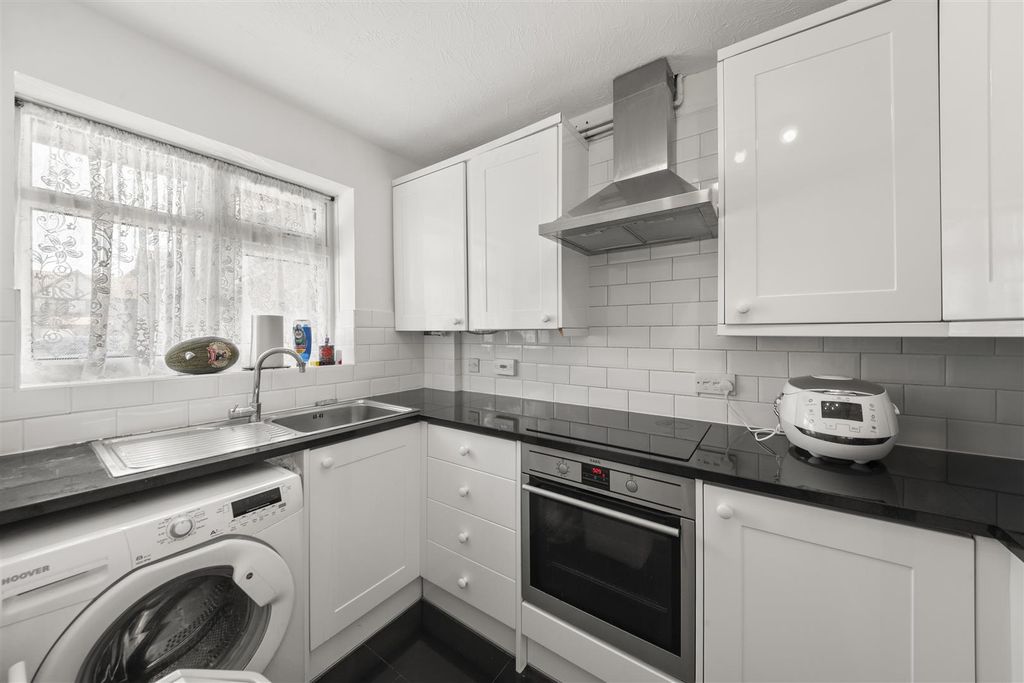 Property photo 3 of 15 1