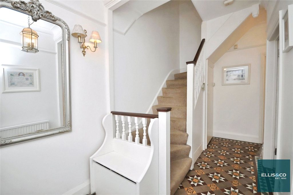 Property photo 2 of 16 Picture No. 46
