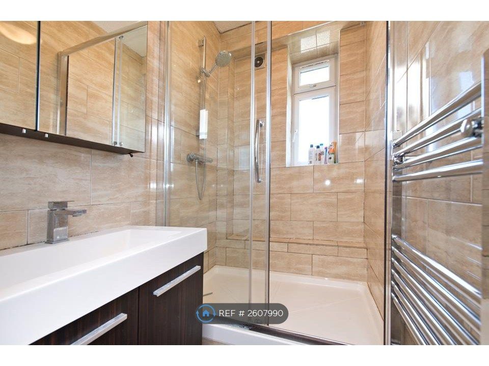 Property photo 3 of 8 Bathroom