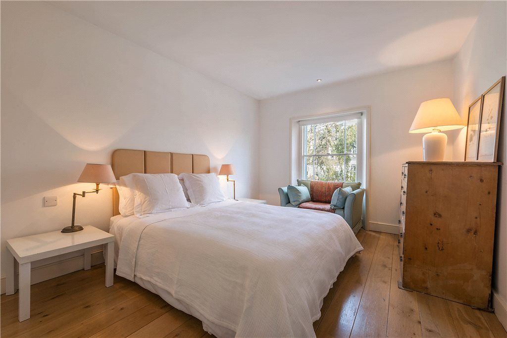 Property photo 2 of 9 Picture No. 11