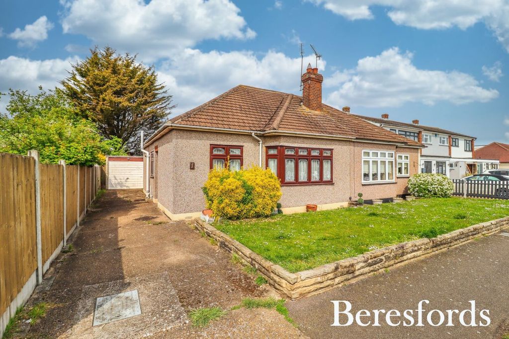 Property photo 1 of 19 Front