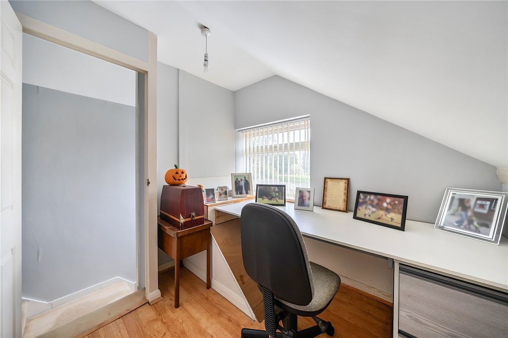 Additional image 13 of 5 bed detached house for saleLightwater, Surrey GU18