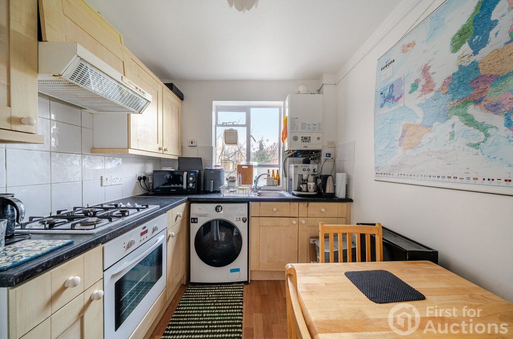 Property photo 3 of 8 Picture No. 04