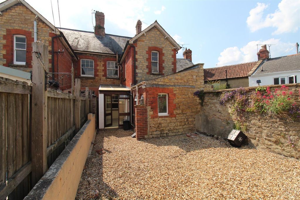 Property photo 3 of 11