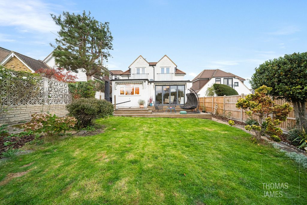 Property photo 2 of 21