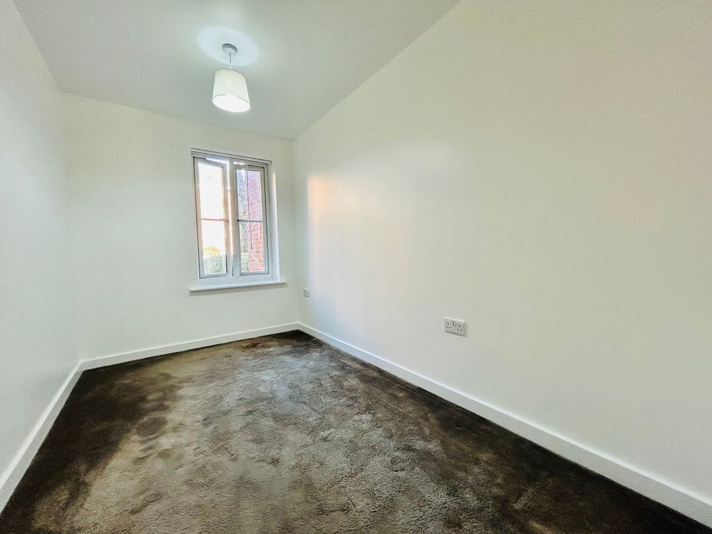 Property photo 3 of 6 Bedroom 2