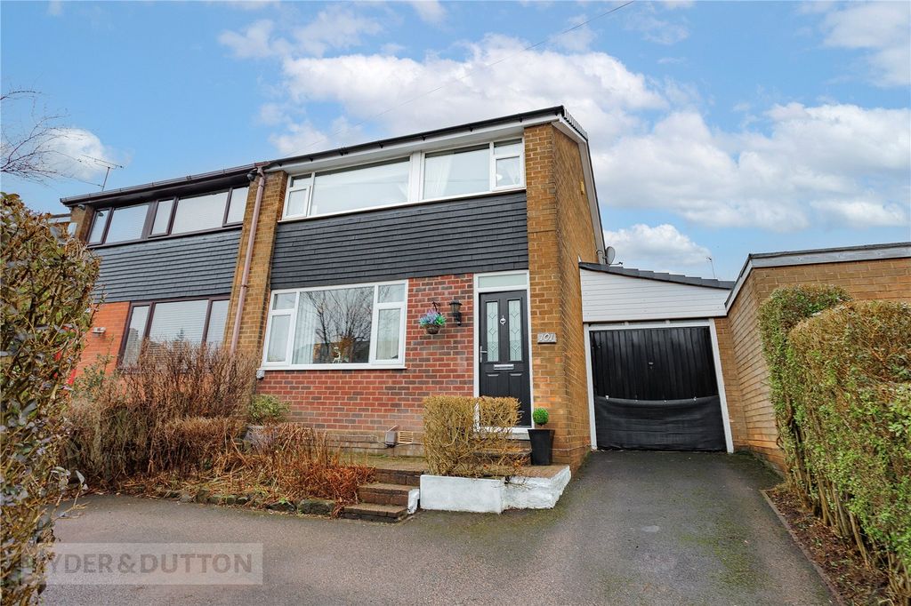 Property photo 1 of 21 External