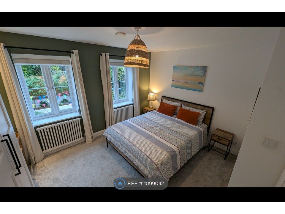 Property photo 1 of 10 Bedroom 1