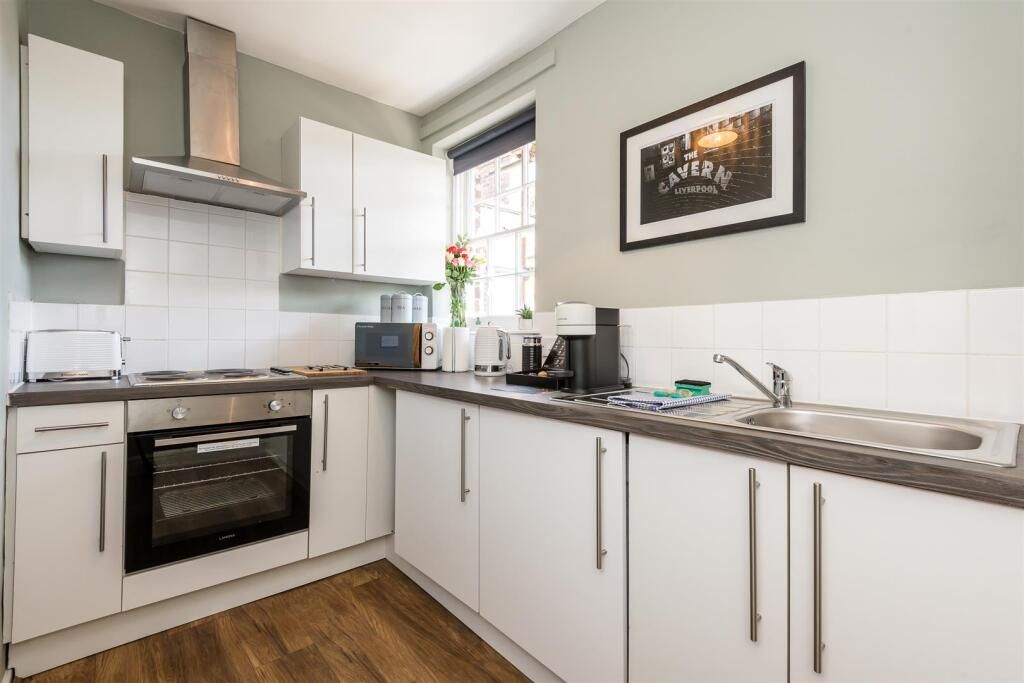 Property photo 3 of 8 Gallery