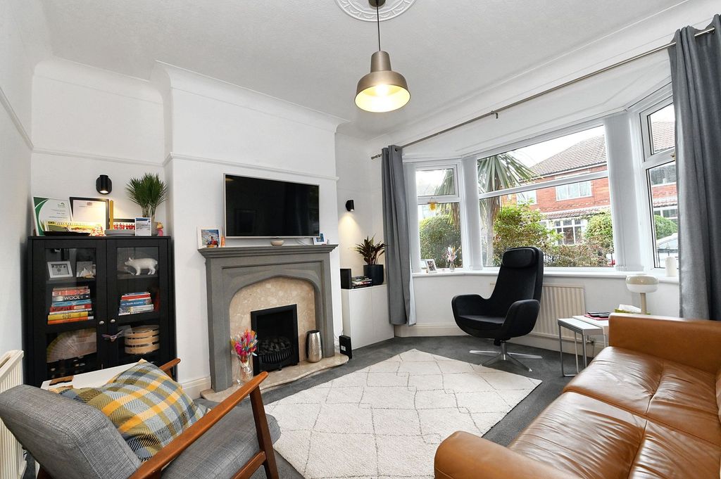 Property photo 2 of 27