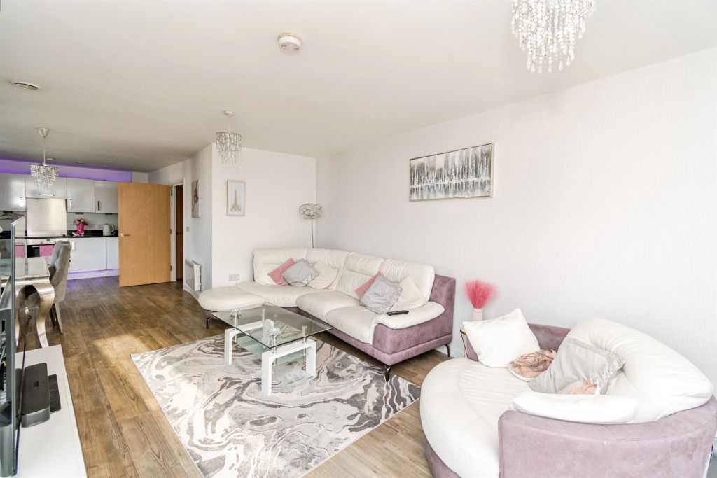 Property photo 3 of 21