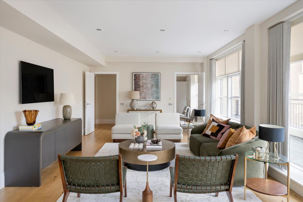 Property photo 3 of 27 Image