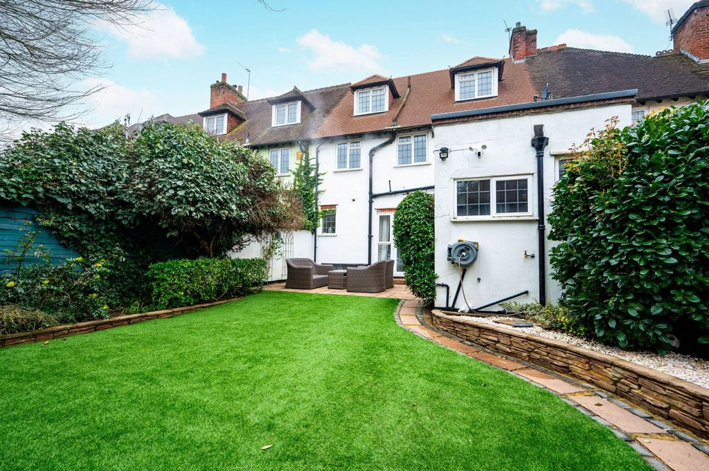 Property photo 3 of 28