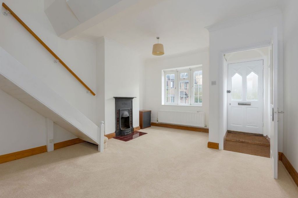 Property photo 2 of 7