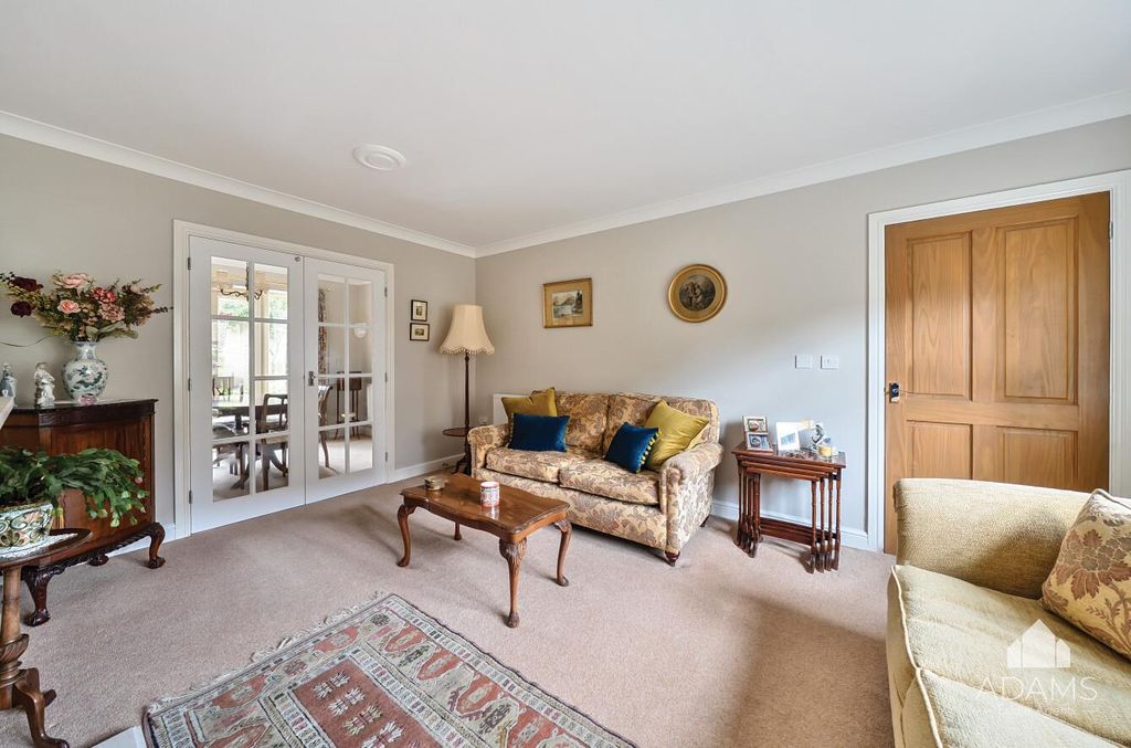 Property photo 3 of 19 Sitting Room