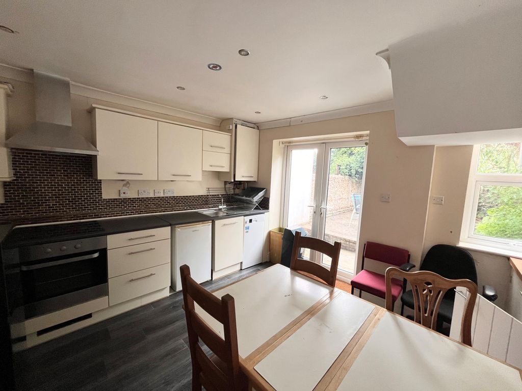 Property photo 2 of 12 Gallery