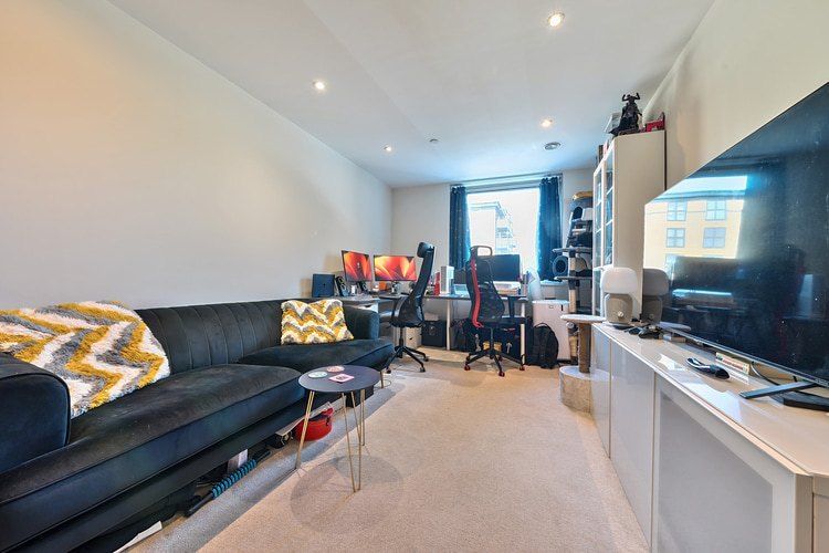 Property photo 1 of 19