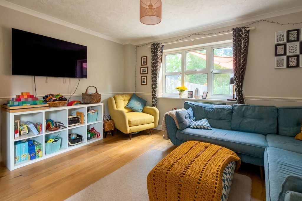 Property photo 2 of 9