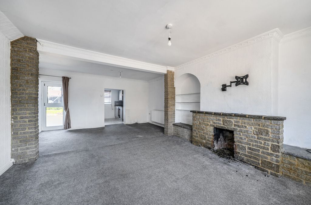 Property photo 3 of 13 1441798669E5Ef5d9E672