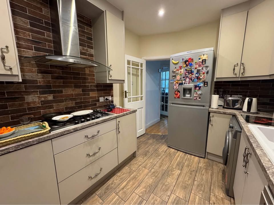 Property photo 1 of 5