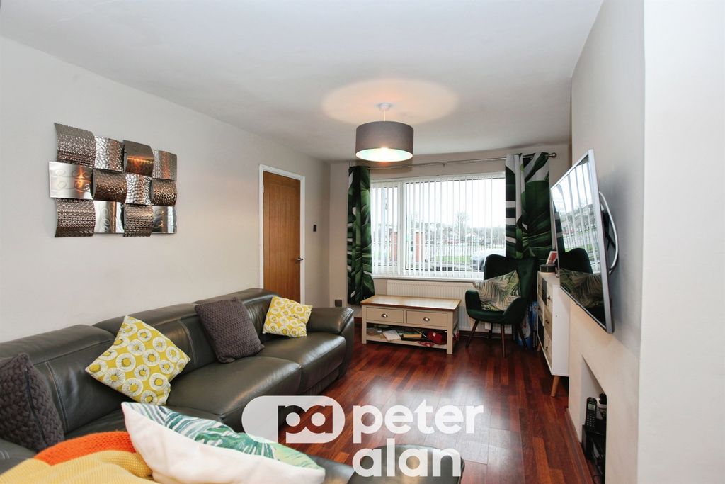 Property photo 3 of 22