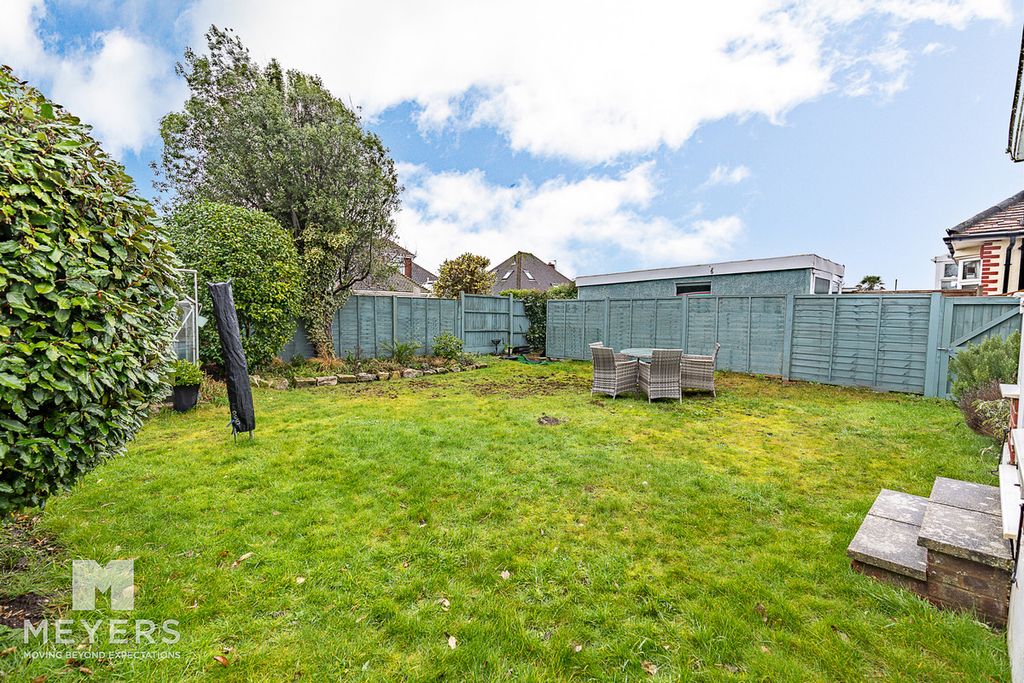 Property photo 3 of 14