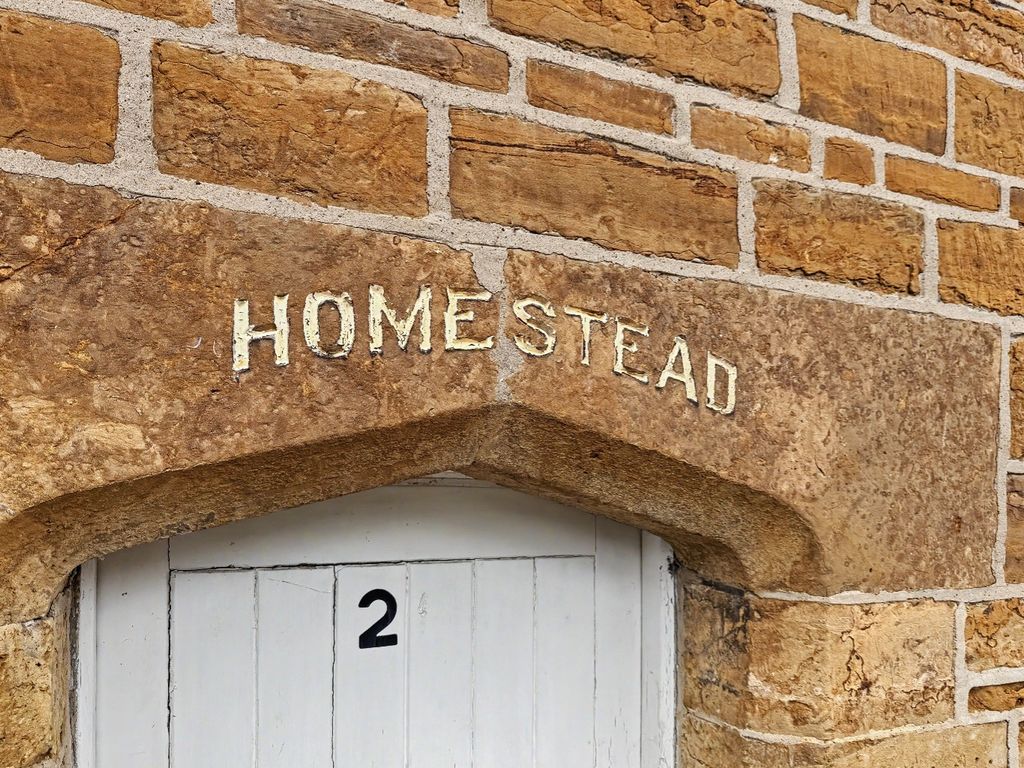 Property photo 2 of 58 4789643
