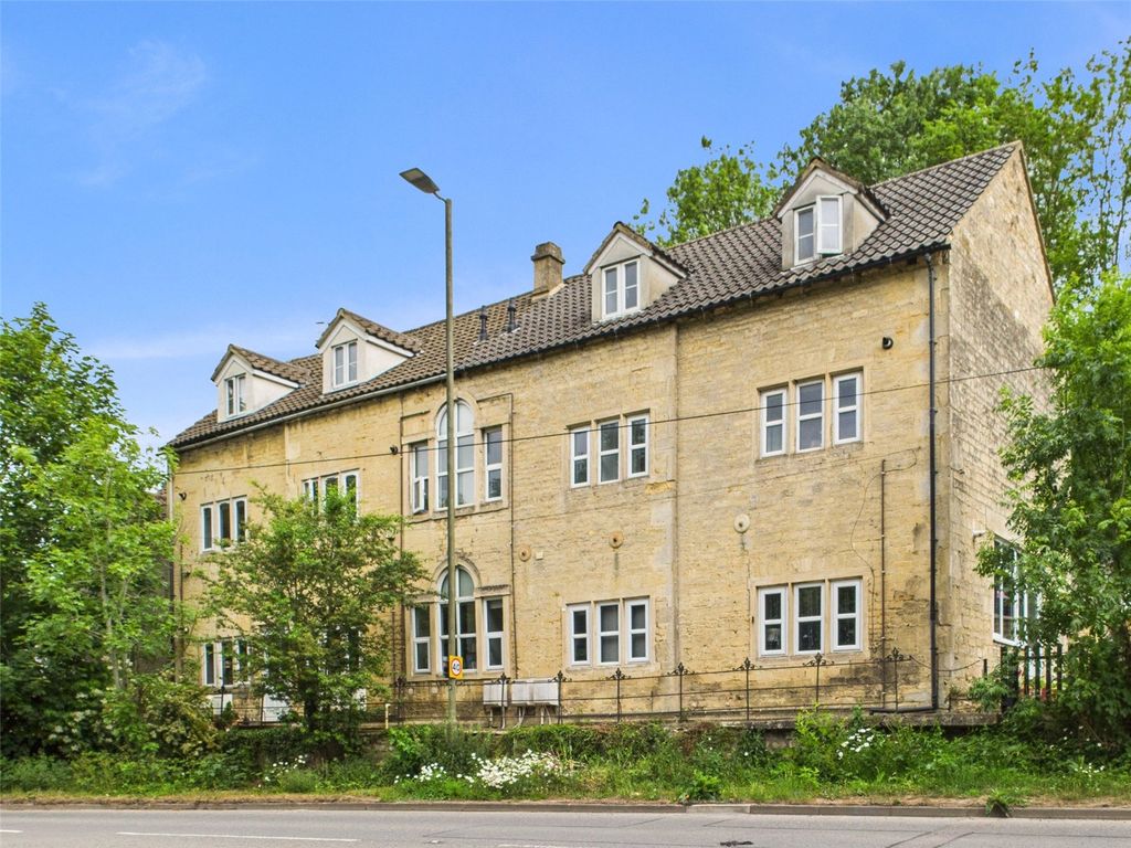 Property photo 1 of 10 Picture No. 15