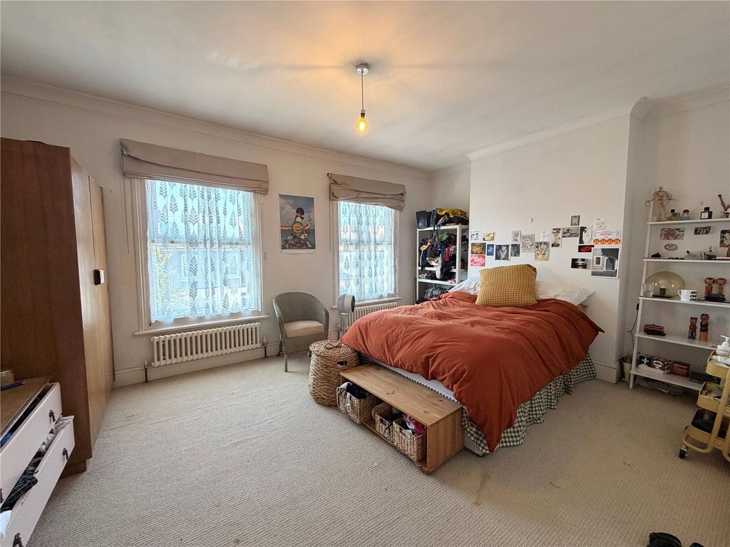 Property photo 2 of 10 Picture No. 13