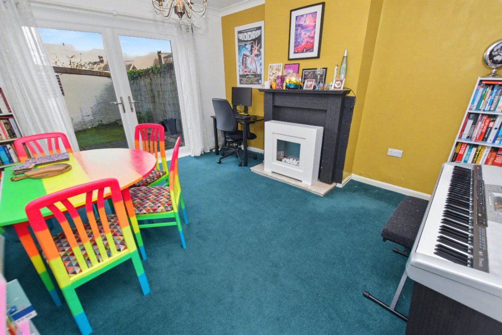 Property photo 3 of 18 Dining Room