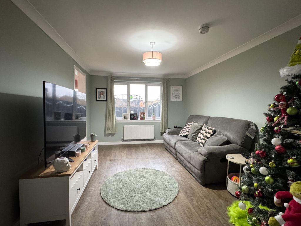 Property photo 3 of 22 Living Room