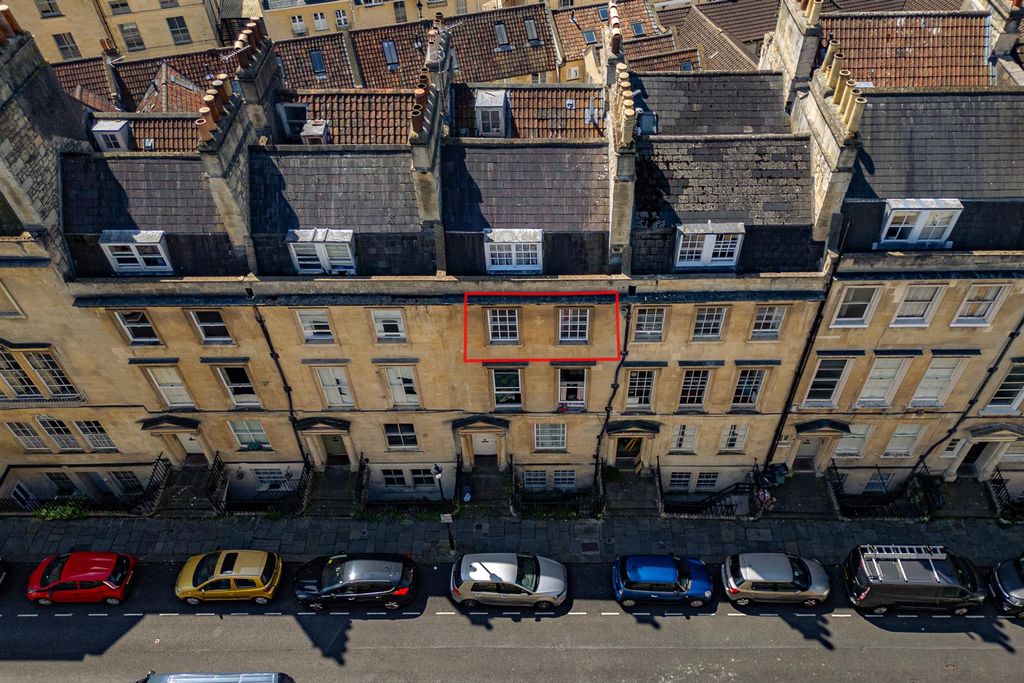 Property photo 3 of 21 Flat 3 40, Rivers Street, Walcot, Bath BA1 2Qa | |