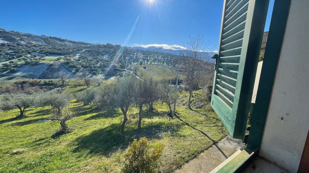 Property photo 2 of 47