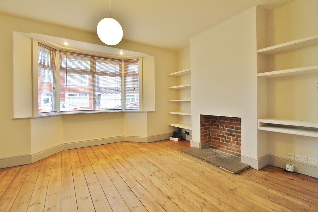 Property photo 2 of 27