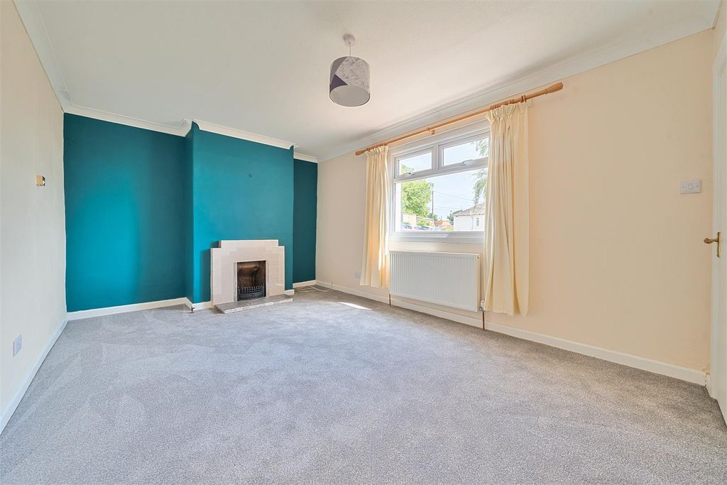 Property photo 3 of 15 Mill Meadow Sitting Room..Jpg
