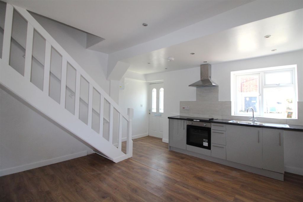 Property photo 2 of 5 Open Plan Kitchen/Lounge Area