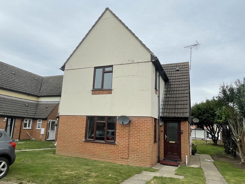 Property photo 1 of 7 One Bedroom Property In Highfield Court, Highfield Avenue, Dovercourt, Harwich,