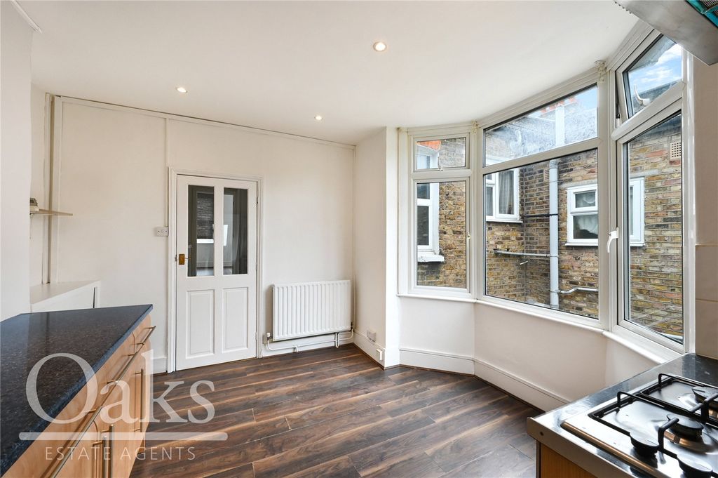 Property photo 3 of 8 Picture No. 04