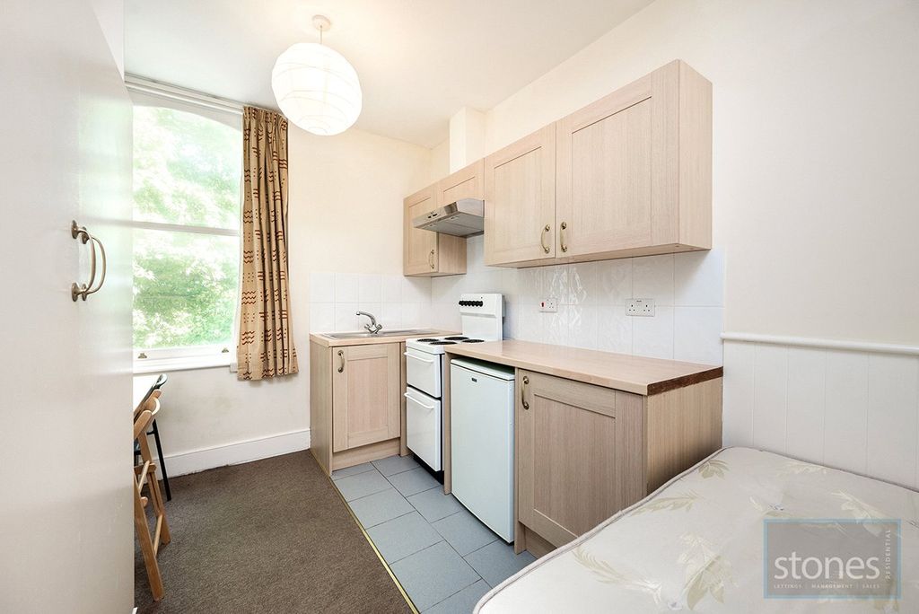 Property photo 1 of 9 Picture No. 09
