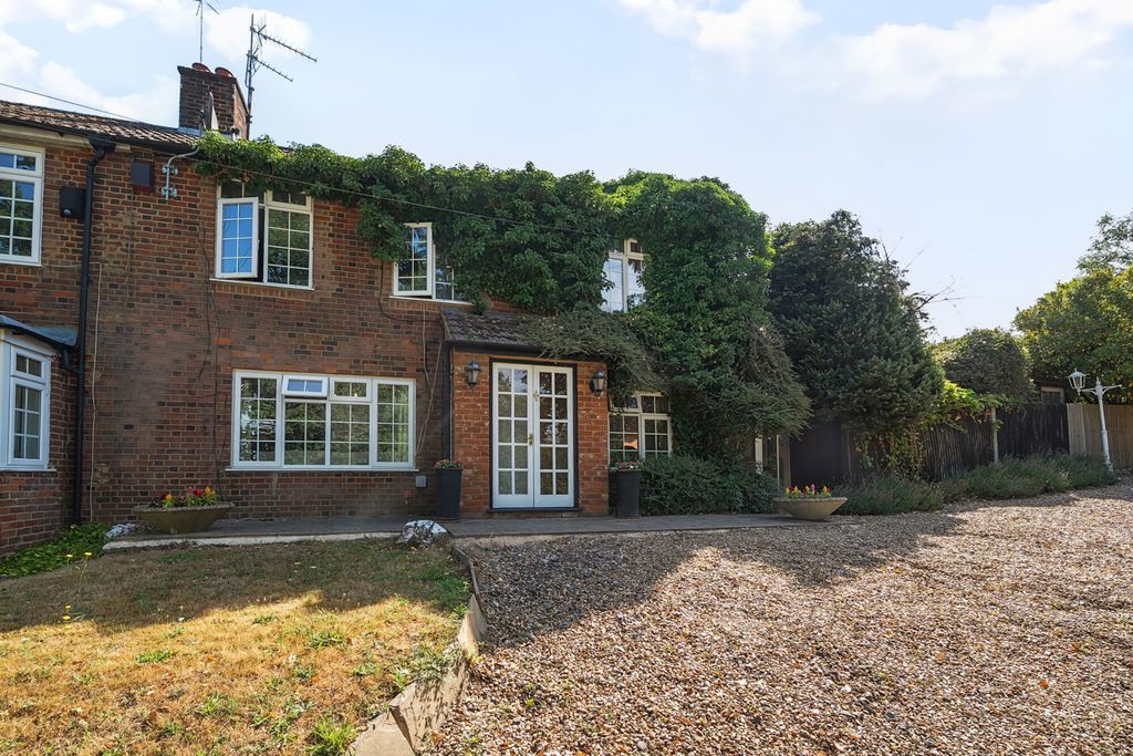 Property photo 1 of 25 1320366-1-687A133...