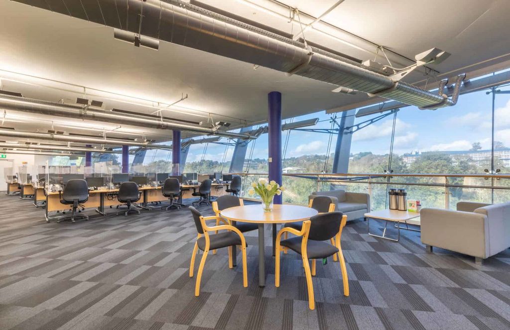 Property photo 3 of 6