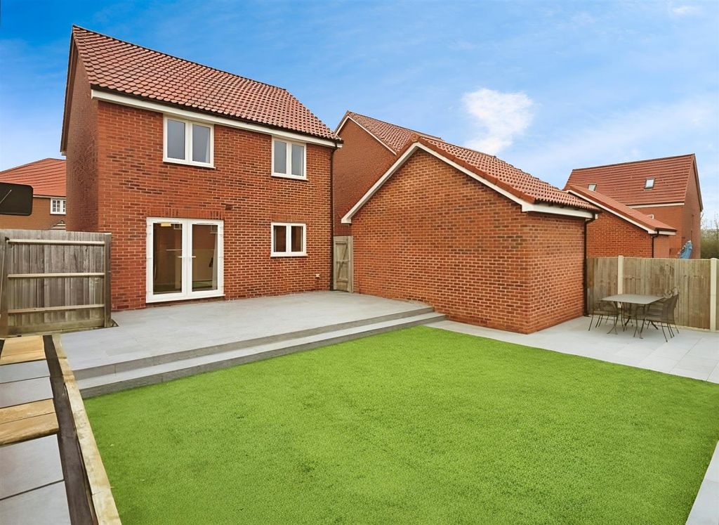 Property photo 2 of 16