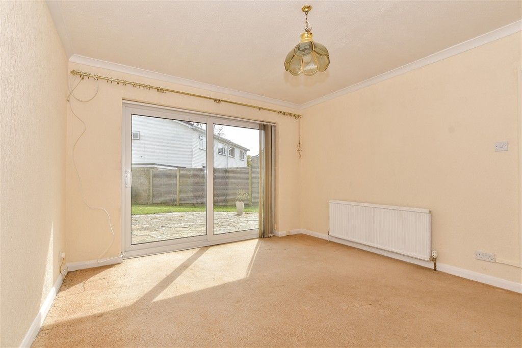 Property photo 3 of 14 Dining Room