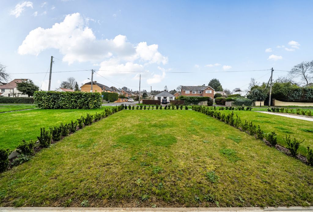 Property photo 3 of 12 1420602-15-69Aafa...