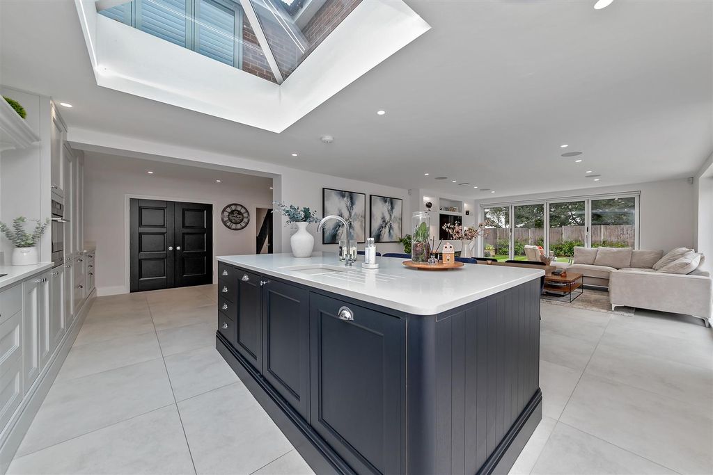 Property photo 2 of 35 1Ellenbrookcres-38.Jpg