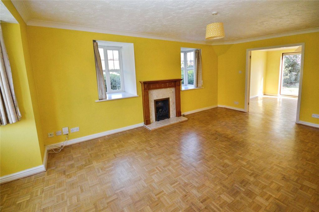 Property photo 3 of 21 Picture No. 02