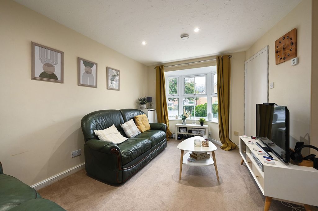 Property photo 2 of 12