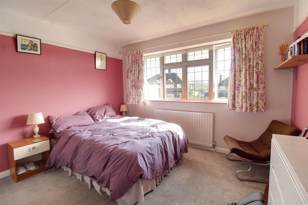 Additional image 9 of 5 bed detached house for saleBluebridge Avenue, Brookmans Park AL9